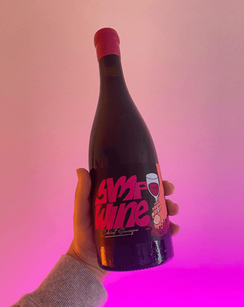 OnlyFans, модель OnlyFans, звезда OnlyFans, Эмили Рэй, вино, Simp Wine, Simp Wine
