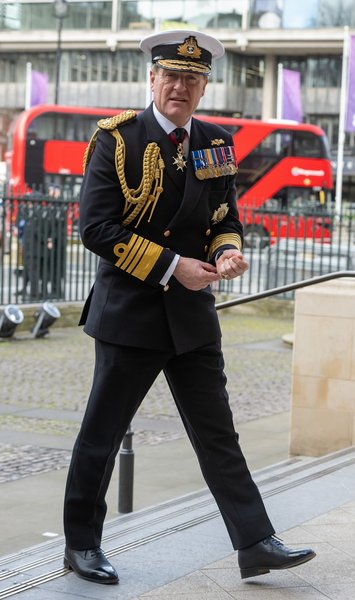 Бен Кі адмірал фото