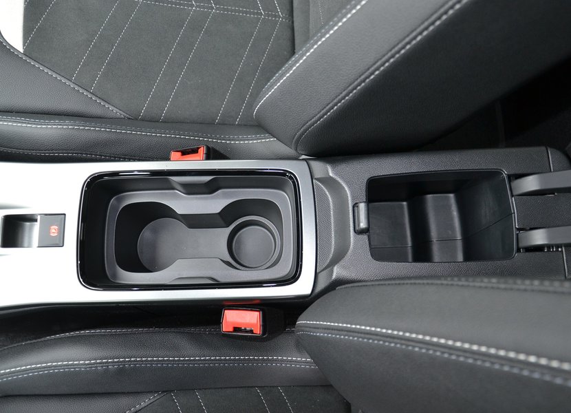 Бокс у підлокітнику Opel Mokka