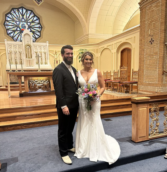 Невеста потеряла сознание, свадьба, курьезы во время венчания, приколы, США, бракосочетание, брак