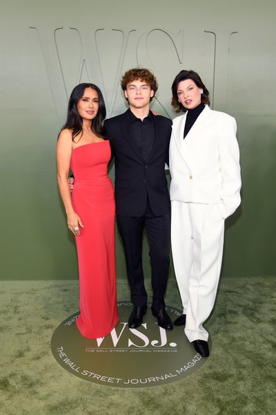 Сальма Хаєк та Лінда Євангеліста із сином