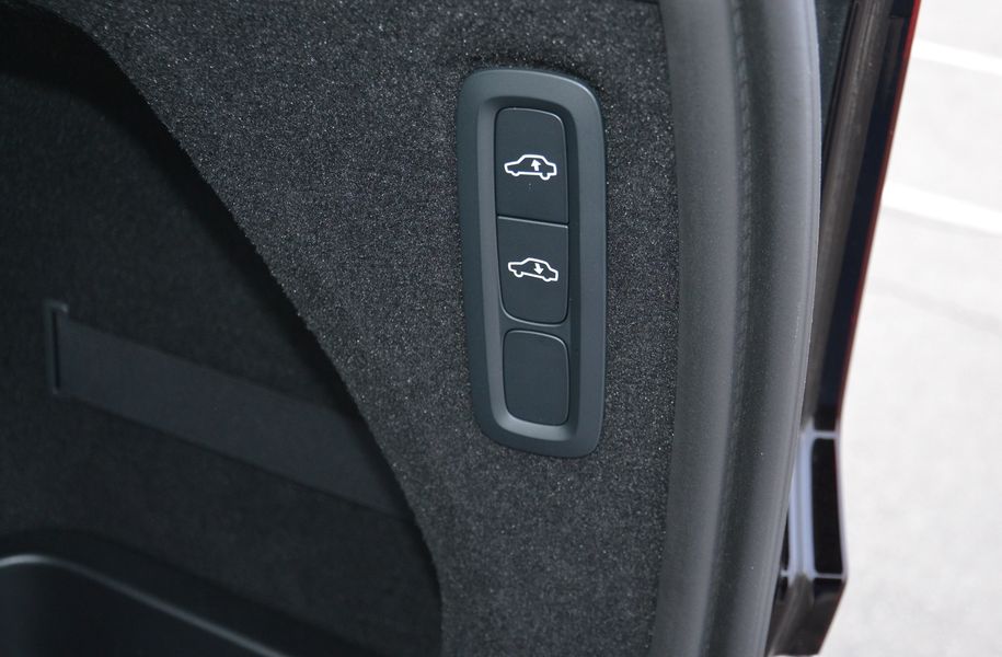 Volvo XC90, новий Volvo XC90, кросовер Volvo, Volvo XC90 2025, гібрид Volvo XC90