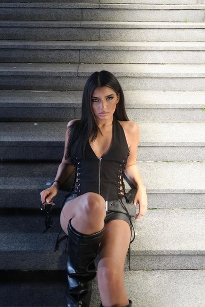 Дина в новом образе