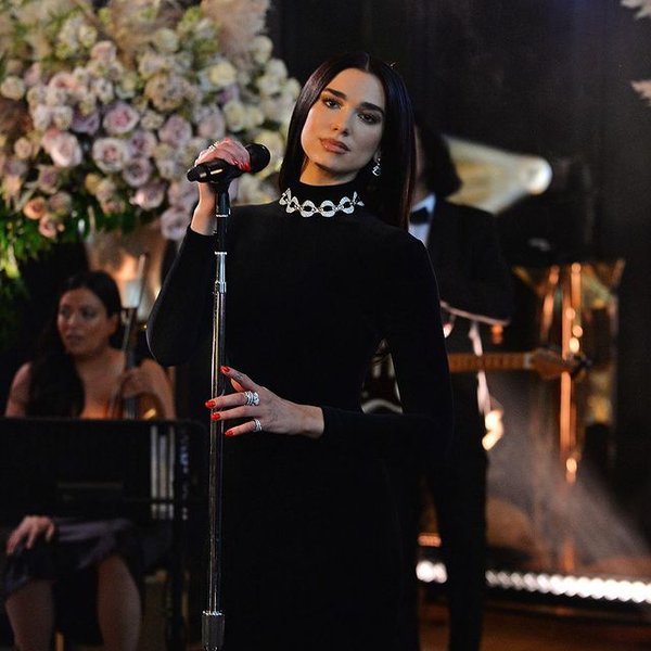 Дуа Липа, вечеринка