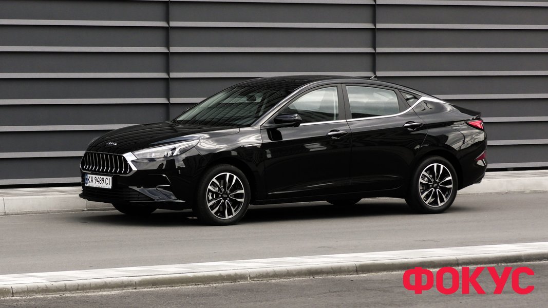 У J7 сучасний гармонійний дизайн