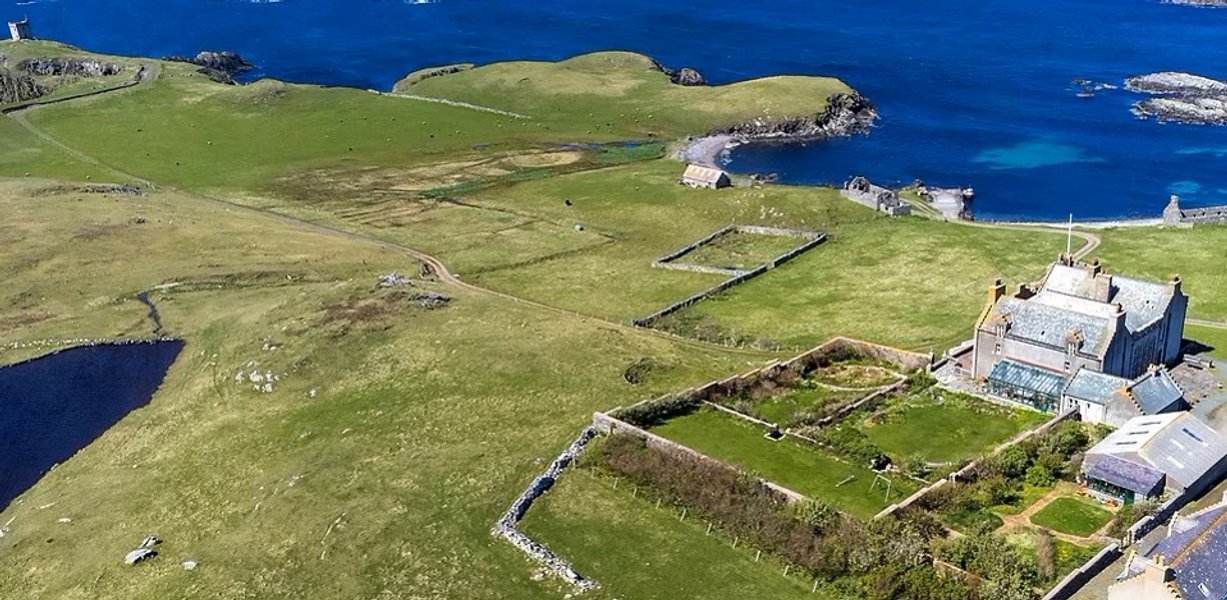 остров вайла, частный остров, продается остров, замок на острове, остров викингов