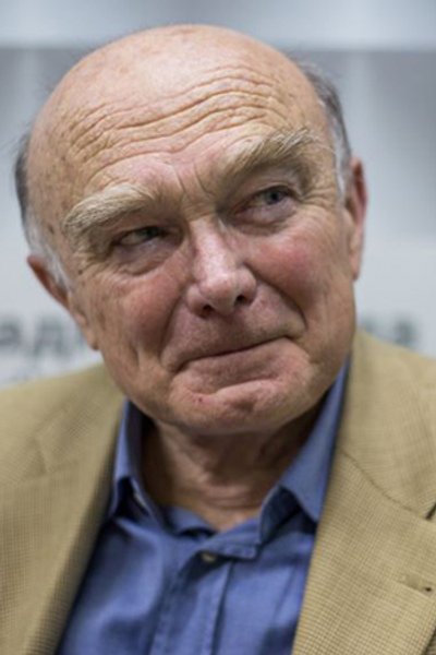 

Станислав Кульчицкий: "Нынешняя власть совершает очень много ошибок, но подвижки, тем не менее, все равно есть"
