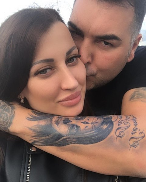 Кристина Новак, Айрам Гонсалес