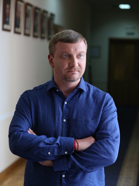 

Павел Петренко: " Отмена закона о люстрации недопустима — это начало реванша"
