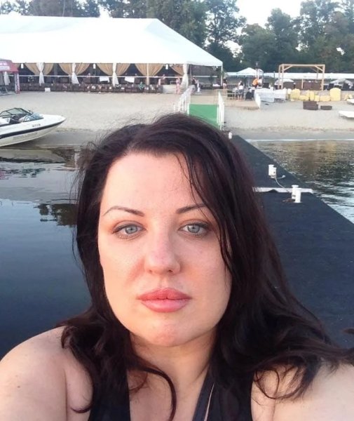 косметолог з україни Оксана Ромберг