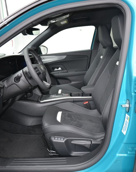 Передні сидіння Opel Mokka