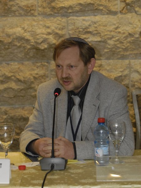 

Зеэв Ханин: "Мы живем в регионе, где проблемы решаются ад хок — здесь и сейчас. Это объясняет и не всегда внятную позицию рядовых израильтян в отношении украинско-российского конфликта — надо учитывать, что экшена в стране хватает и без этого"
