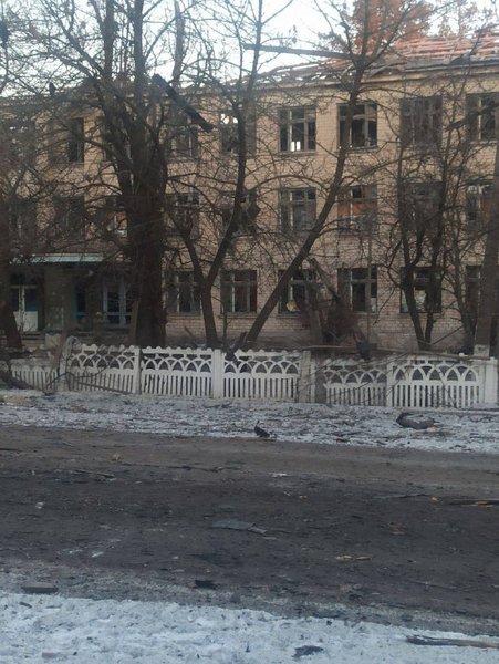 Вибухи, прильоти, обстріл, Микільське, школа №3, казарма, бавовна