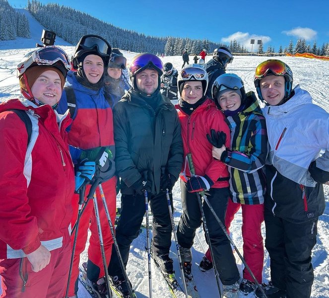 Зеленський порушує правила карантину у Буковелі