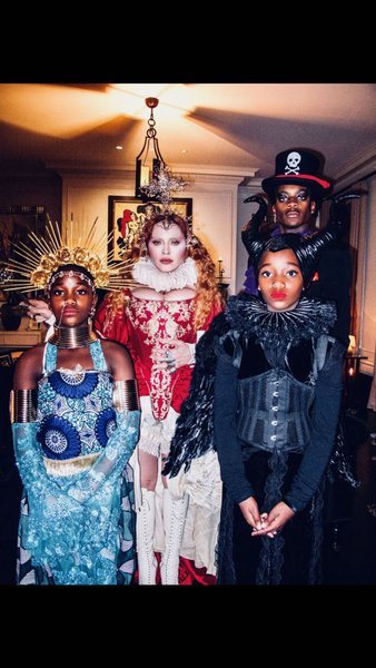 Мадонна с детьми