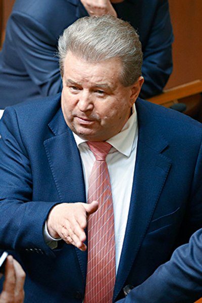 

"Поющий ректор". На вопрос, почему он не выступает в парламенте, Поплавский ответил: "Без бэк-вокала не могу"
