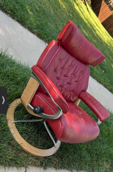 Дизайнерское кресло