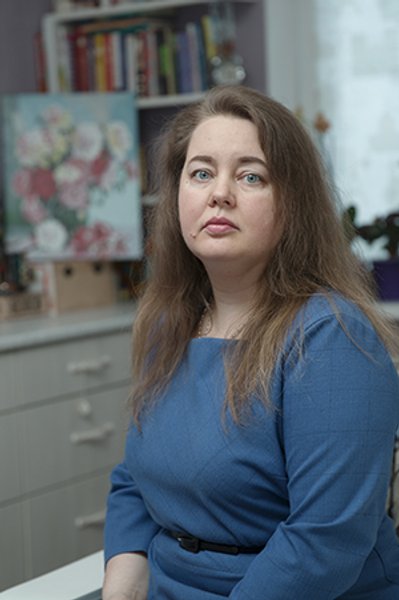 

Наталья Мовчан: "Когда ребенок кусает маму, он не ощущает боли. Что делают в этот момент многие мамы? Улыбаются! Но правильно ведь дать ребенку сигнал, что телу больно, — закрыть место укуса, остановить руку, если хочет ударить. Все это нужно делать в возрасте до двух лет"
