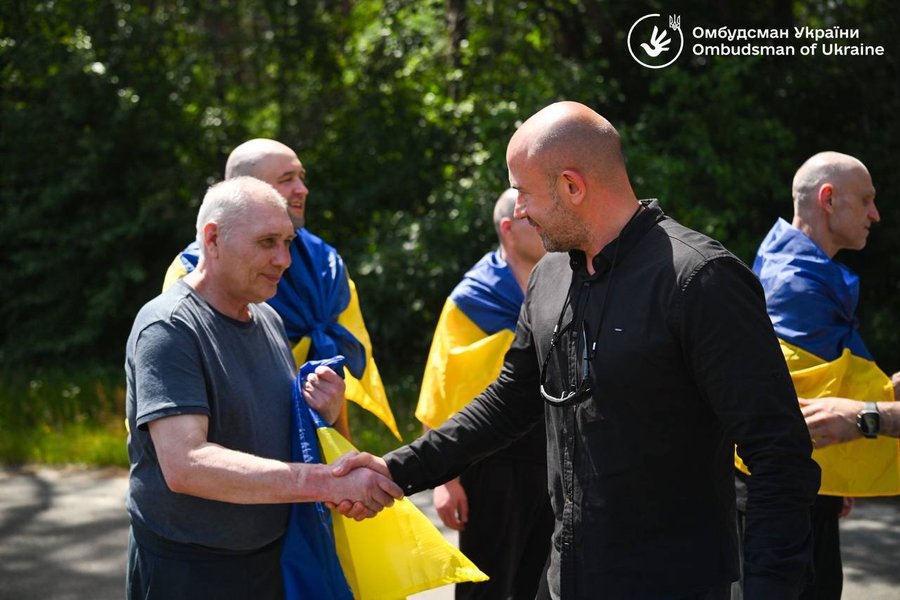 Возвращение украинцев из плена