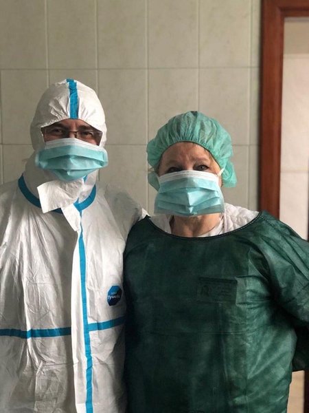   НА ПЕРЕДНЕМ КРАЕ. Средств защиты не хватает даже сотрудникам скорой помощи. В больницах и поликлиниках ситуация еще хуже 