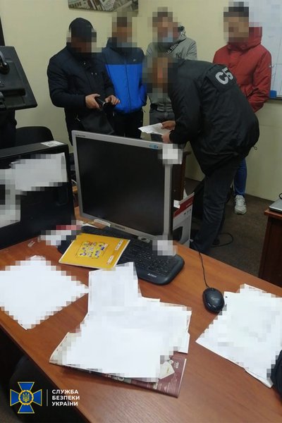 Обшуки в нелегальних колл-центрах у Львові
