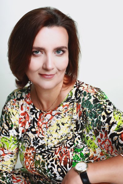 

Екатерина Гольцберг: "У ребенка-агрессора есть несколько путей развития. Опыт инициатора травли закрепляется, и ребенок в дальнейшем становится, например, жестким начальником. Или где-то его "обламывают". Ведь агрессор — потенциальная жертва в будущем"
