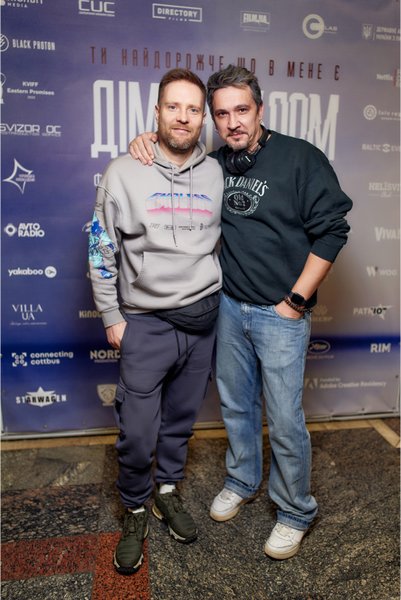 Сергій Кисіль і Денис Тарасов фільм "Дім за склом", допрем'єрний показ, Тарас Дронь, урбаністичний детектив, Ірина Островська, детективний трилер 2025 року