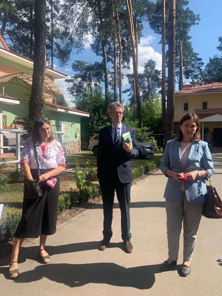 дитячий будинок Броварах — допомога Швеції Україні