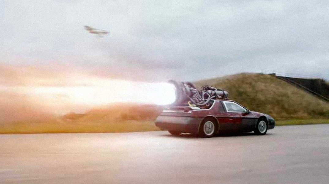 Реактивный Pontiac Fiero в "Форсаж 9" | Фото: скриншот