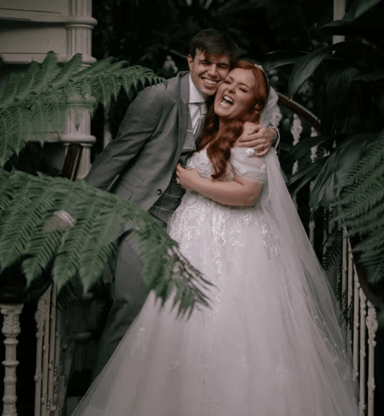 Свадьба слепой невесты, свадьба, брак, слепая невеста, потеряла зрение, генетическое заболевание, закрыла глаза, гости,