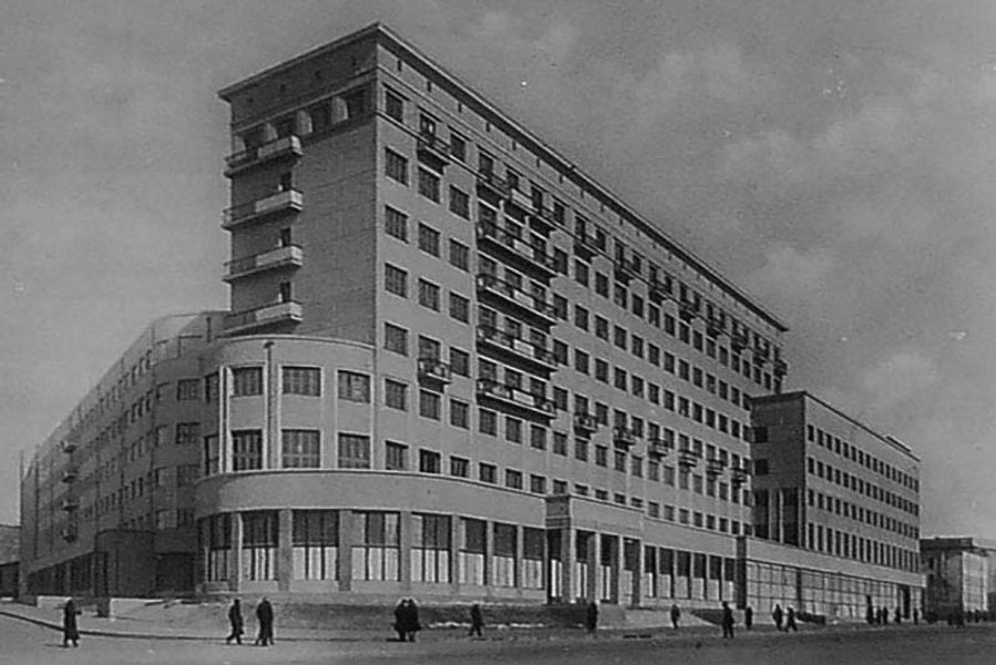 Готель "Інтернаціонал" у Харкові, збудований у 1932-1936 роках