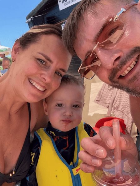 Семейный отпуск в Турции обернулся разочарованием для молодых родителей, которые потеряли деньги из-за туроператора