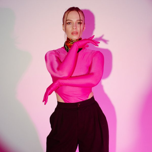 Анка о жизни за границей, Анка о сценическом имени, Анка, кто продюсер