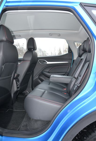 Задні сидіння MG ZS EV, MG ZS EV, новий MG ZS, кросовер MG, кросовер MG, електромобіль MG