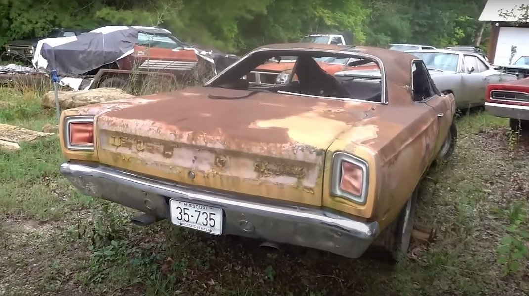 Dodge Charger, Dodge Challenger, Plymouth Hemi Cuda, ретро-авто, заброшенные авто, коллекция авто