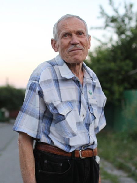 

Михаил Михалко — инженер, который в 70-80-х годах подпольно печатал и распространял листовки против русификации. Отсидел за это три с половиной года, а после выхода из тюрьмы занялся природоохранной деятельностью. Возглавляет общество "Спасение Голосеево", а в 2008 году именно он добился того, что Голосеевскому парку в Киеве дали статус национального
