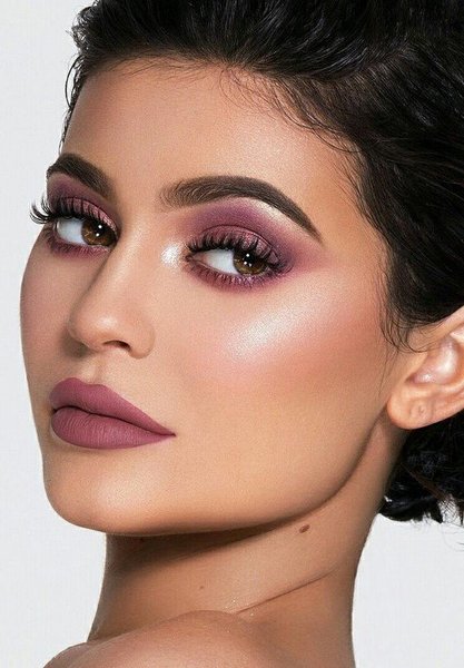 Макияж ягодные губы