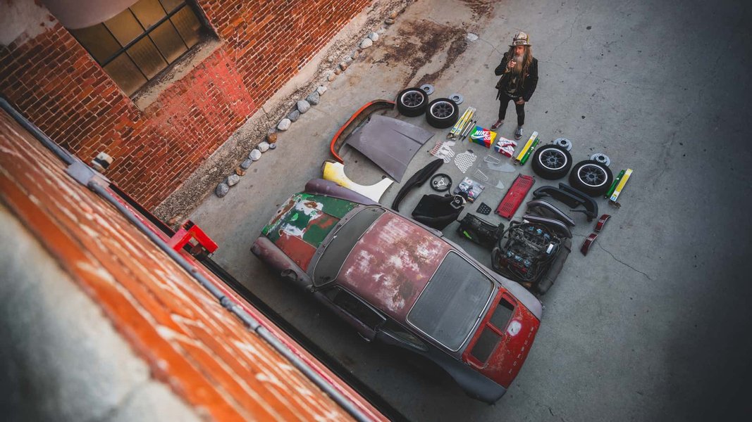 Разобранный Porsche 911