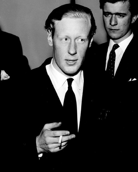 Робин Дуглас-Хьюм