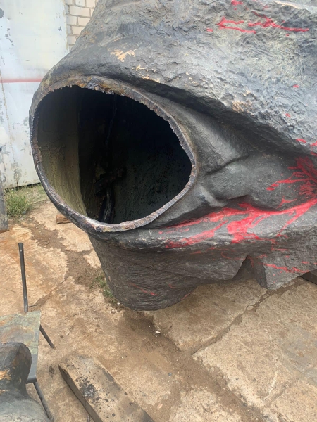 пам'ятник леніну слов'янськ Частини пам'ятника Леніну у Слов'янську.