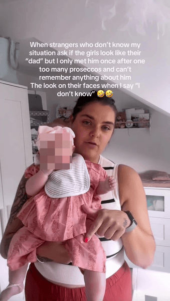 женщина родила двойню