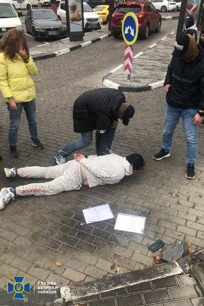 У Харкові викрили шпигунів, які співпрацювали з азійською спецслужбою