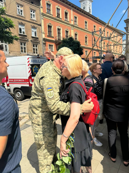 Вбивство Ірини Фаріон, Львів, Гарнізонний храм, поховання, 22 липня, Ніцой