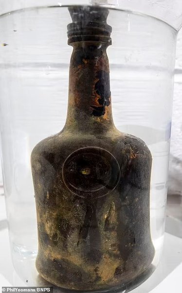 бутылка, стол, фото