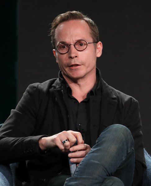   "Хорошо, что мы взяли за основу реальное дело, не известное широкой публике. Потому что вы не сможете просто взять и нагуглить, чем все закончилось, придется смотреть наш сериал до конца!" Андерс Вейдерманн, создатель сериала "Допрос" 