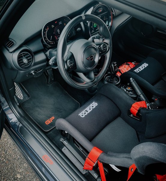 Салон Mini JCW GP