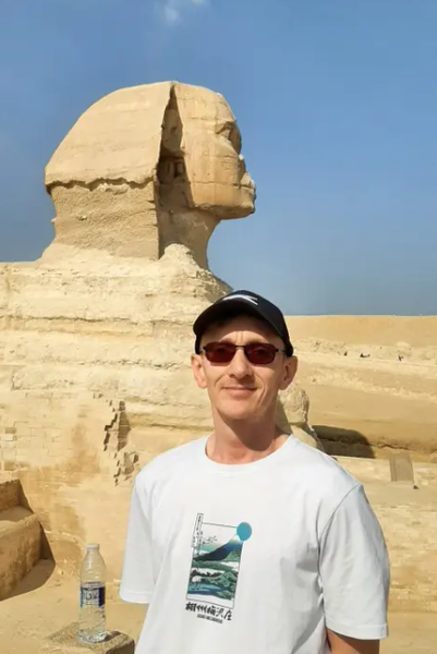 Як обманюють туристів у Єгипті, шахрайські схеми, турист приїхав на відпочинок і зрозумів, що його готелю немає