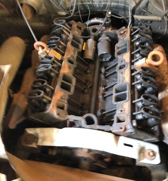 мотор шевроле корвет, Chevrolet Corvette 1959, Chevrolet Corvette, спорткар Chevrolet, брошенные авто, Chevrolet Corvette 1959