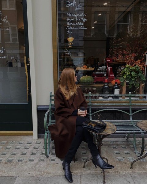 Рози Хантингтон-Уайтли, пальто, подруга стейтема, тренч, тренды осени 2021, тренды осени