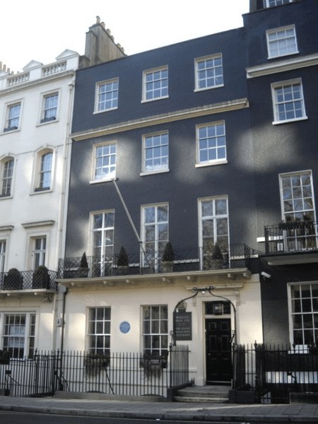 Будинок із привидами у Великій Британії, будинок із привидами, дух дівчини, дух дитини, паранормальне явище, будинок у престижному районі,